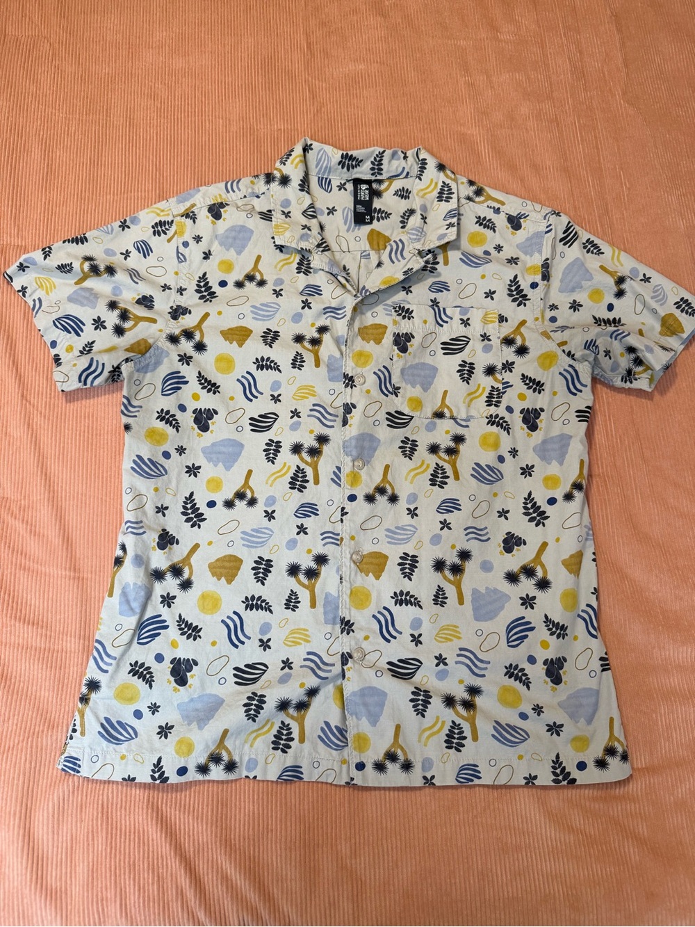 Mountain Hardwear Short Sleeve Button-Down Shirt in White, Yellow & Blue Print